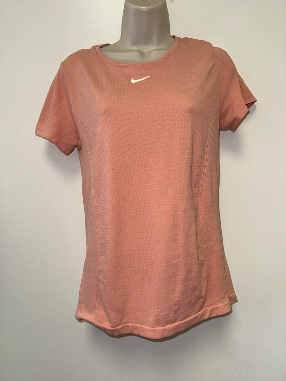 Nike (Large) Dri-Fit Slim Fit Orange Tee